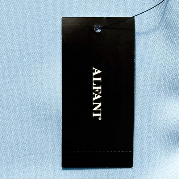 Alfani Blue Infinity Sleeveless V-Neck Blouse Top Medium NWT Office Workwear - Picture 9 of 12